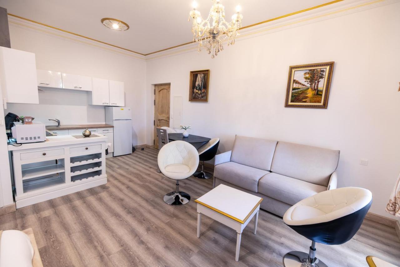 Studio Du Maire Maison De L'Eglise Du Couvent Narbonne Bagian luar foto